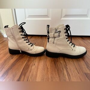 Lace up combat style boot in white